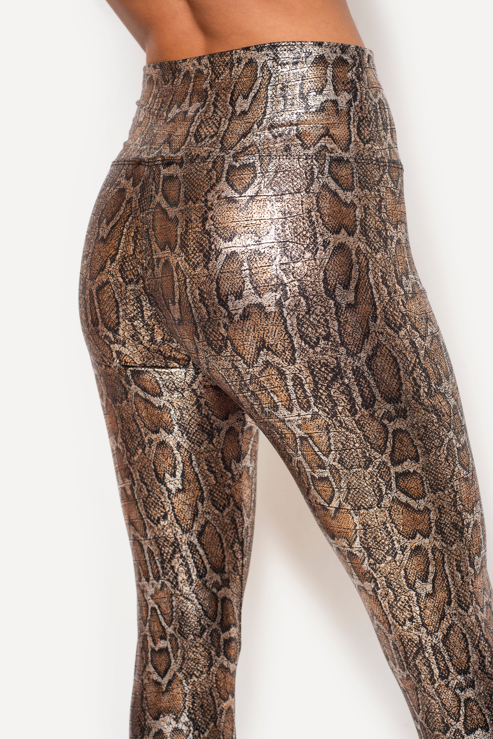 GOLDEN BROWN SNAKESKIN FAUX LEATHER LEGGINGS – Style Heist